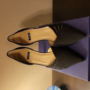Stuart Weitzman Split's Black Crepe Pointed Toe size 8